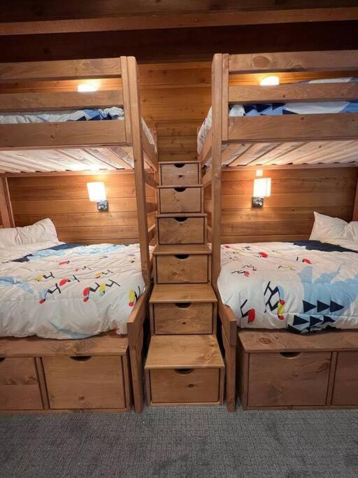 Chalet Gondola Chalet -new Luxury 5 Bdrm @ Canyon Lodge, Steam *