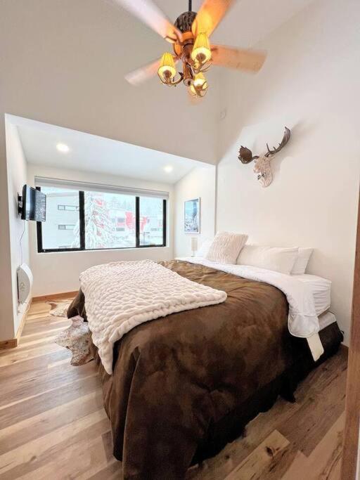 Gondola Chalet -new Luxury 5 Bdrm @ Canyon Lodge, Steam *