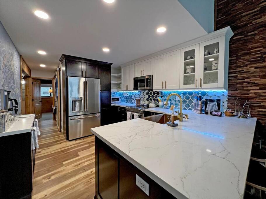 Gondola Chalet -new Luxury 5 Bdrm @ Canyon Lodge, Steam Chalet *